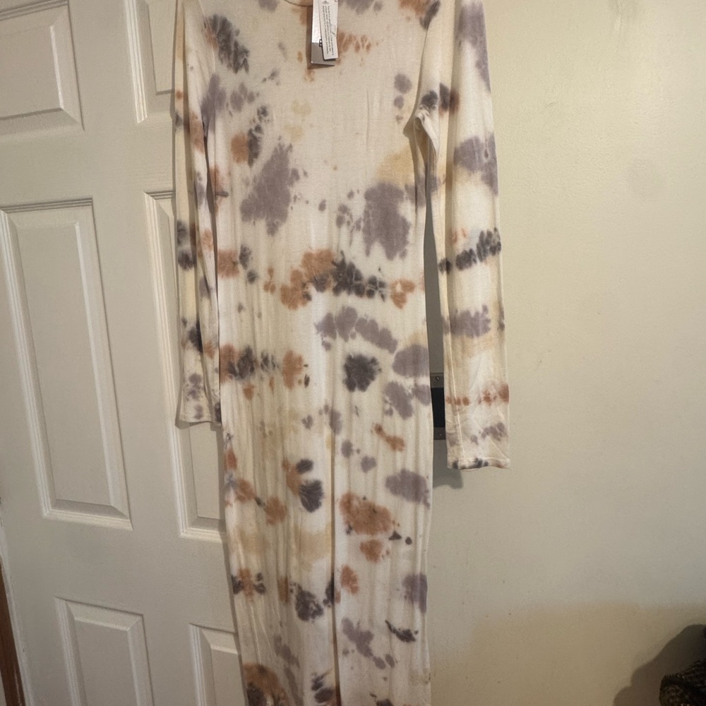 Tie-Dye Long Sleeve Maxi Dress